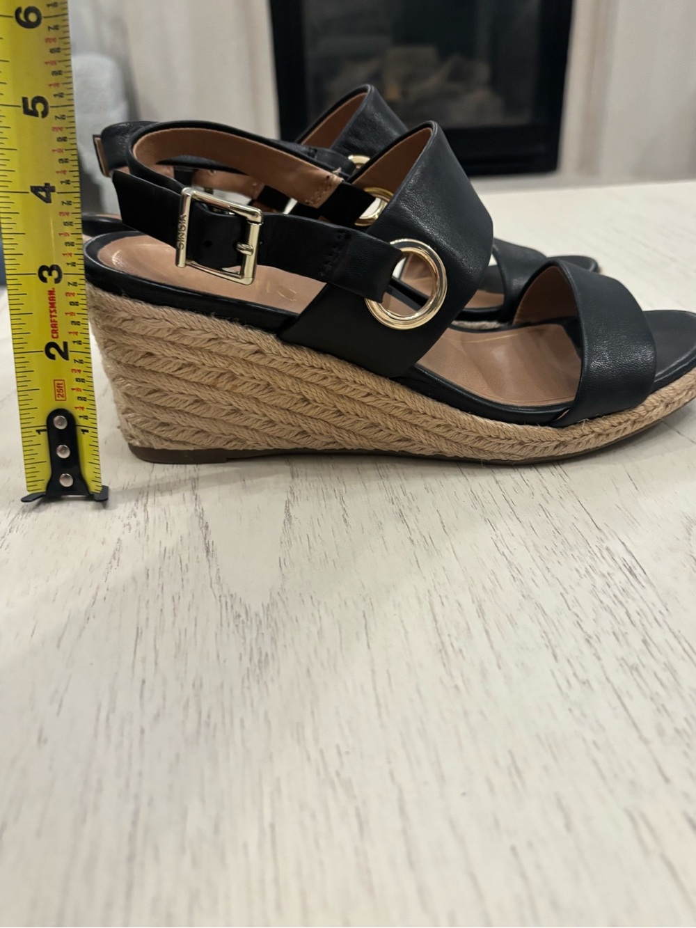 Vionic black leather strappy wedge sandals in women’s size 8. - Picture 6 of 6